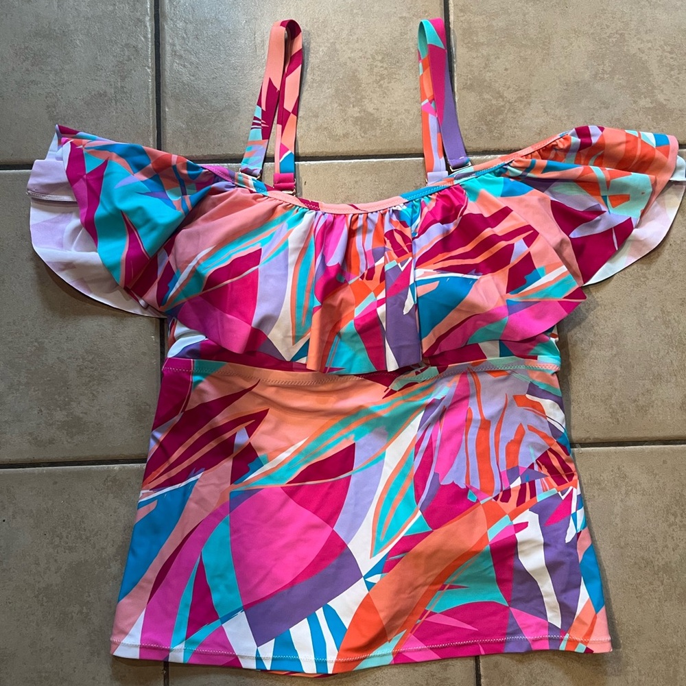NWT cold shoulder tankini top size 18